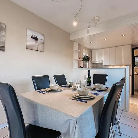 Stunning In With Kitchen Сasa de vacaciones